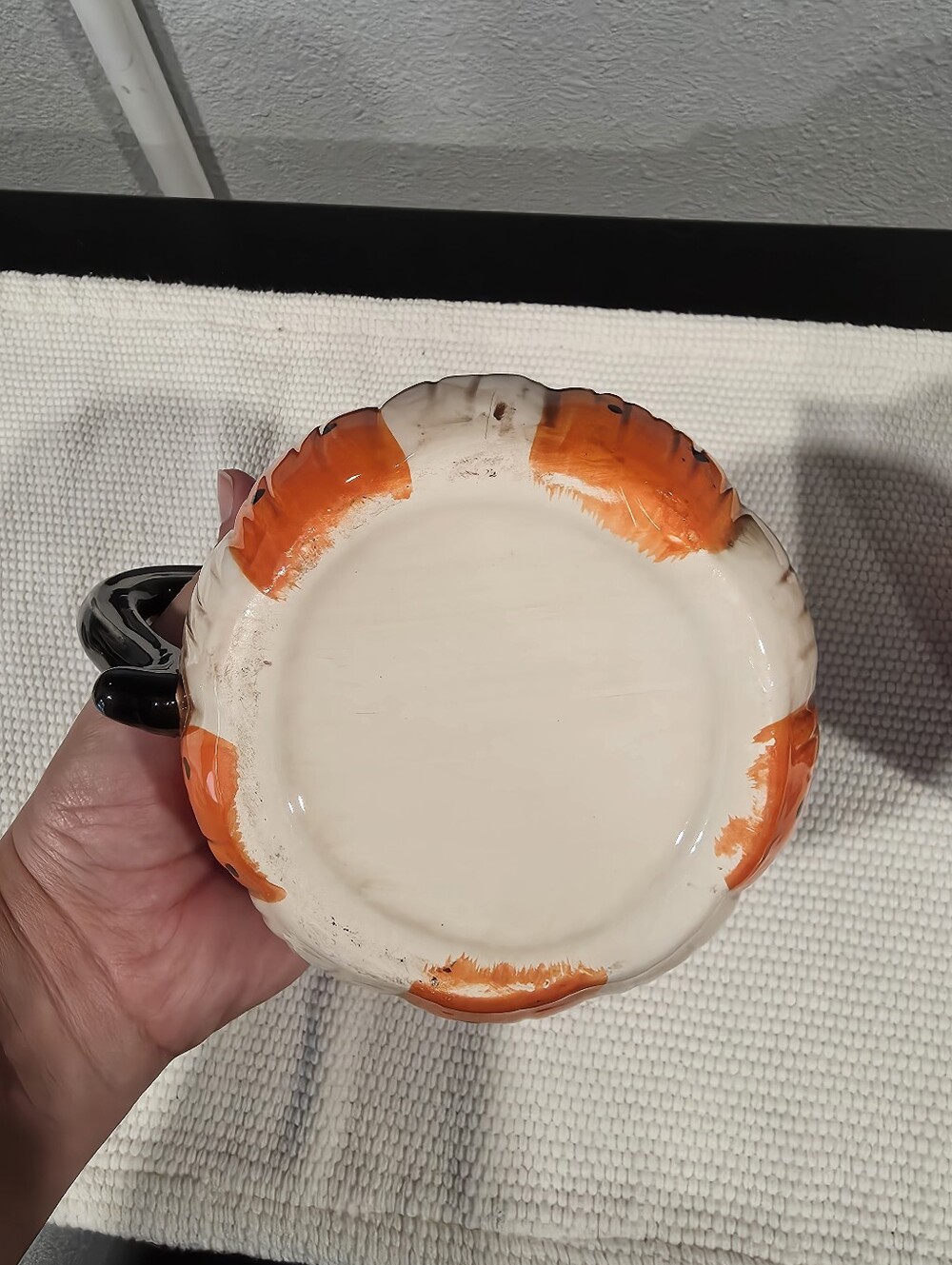 Johanna Parker Bat Pumpkin Halloween Mug - Picture 4 of 6